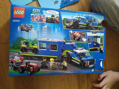 Lego city 60315 mobilné policajné veliteľské centr,