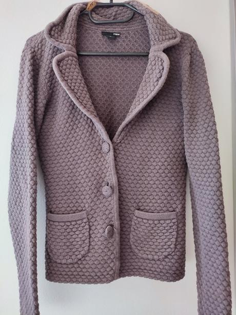 Dámske blúzky , tričká,svetriky rôzne veľkosti.., 