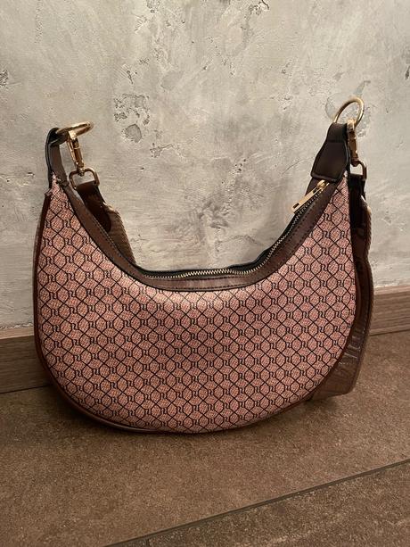 Kabelka-river island, river island