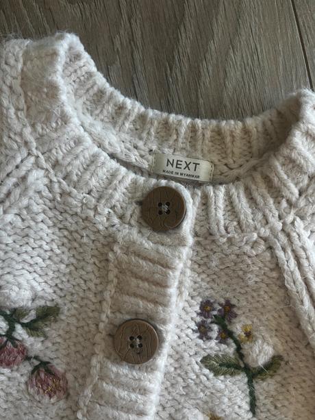 Svetrik na zapinanie, next,74