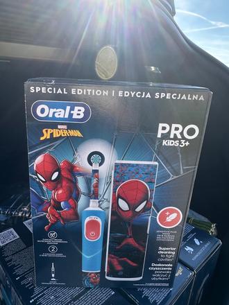 Oral-b spiderman elektrická kefka,