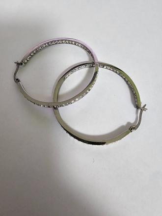 Nausnice z chir.ocele, 