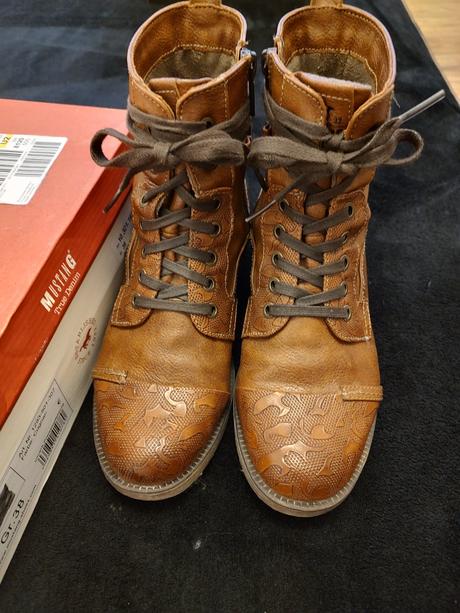 Členkové čižmičky, mustang,38