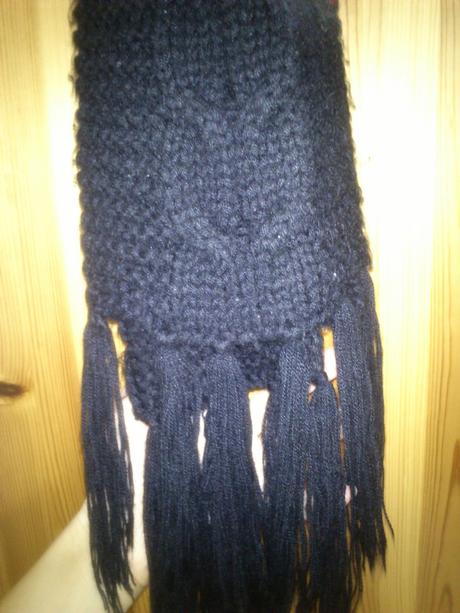 Cierny pleteny sal, m