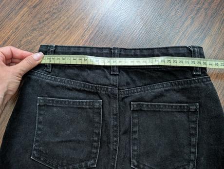 Čierne riflové šortky, 134