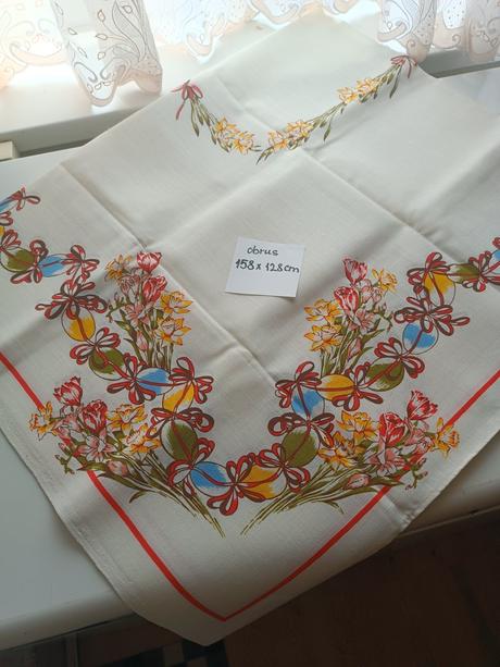 Starý retro veľkonočný obrus - krásna kvetinová po,