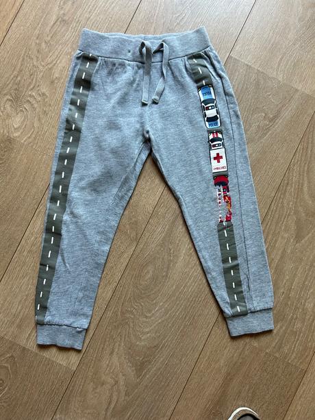 Tricko f&f a teplaky lindex, lindex,104