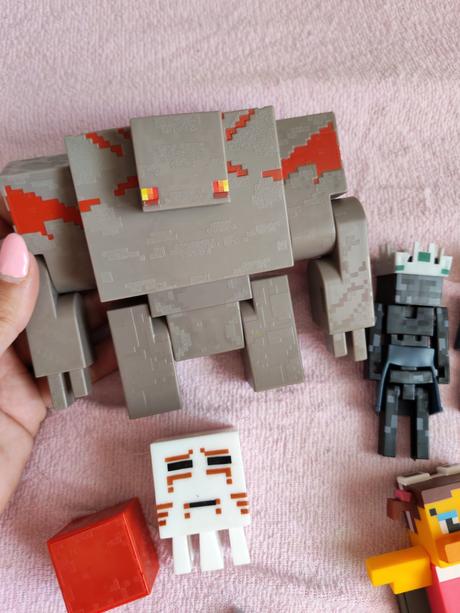 Minecraft figúrky s príslušenstvom,