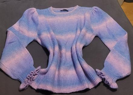 Krásny sveter modro-fialovo-ružový, 