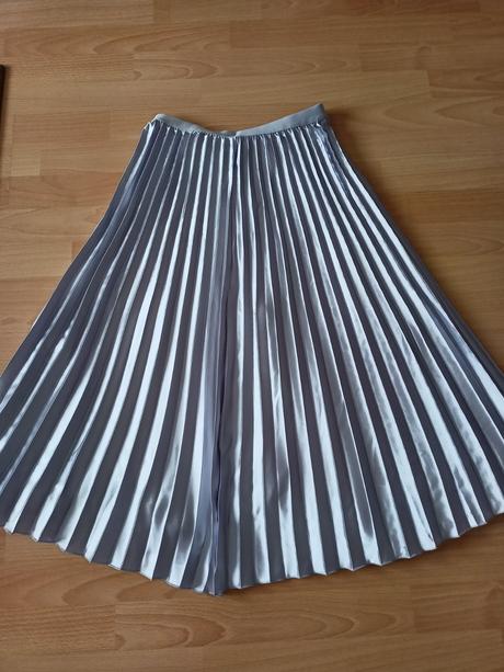 Plisovana sukna s, s