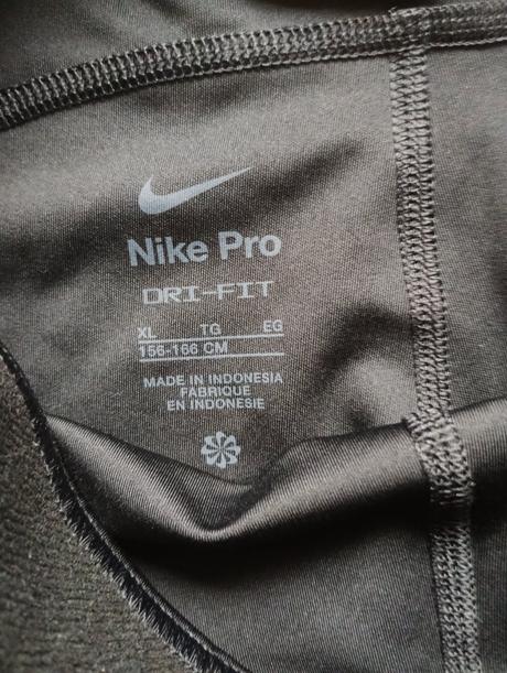 Trojštvrťové legíny, nike,158