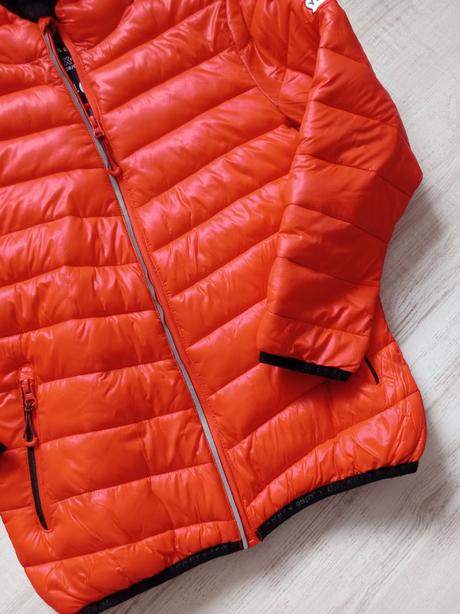 Vetrovka, reserved,146