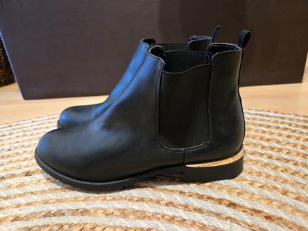 Kotníkové čižmy, 39