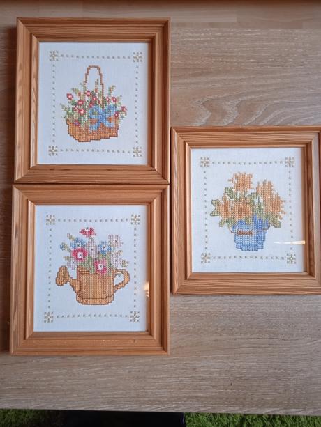 Sada troch vyšívaných obrazov, 