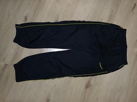 Sustakove nohavice, 152