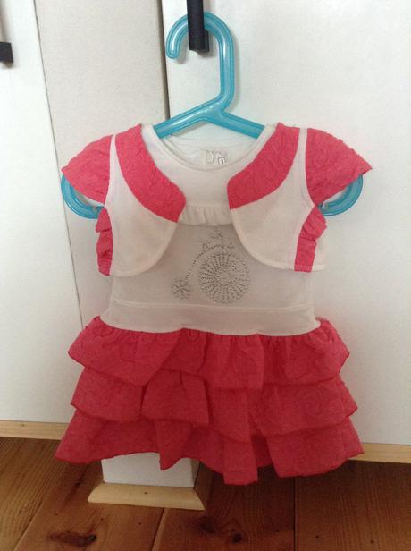 Šatky na prilezitost, 74