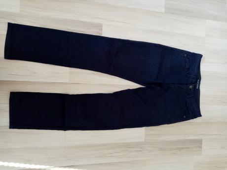 Tmavomodré slim rifle, 34