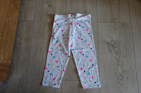 Kraťasy trištvrťové s motýlikmi, h&m,140