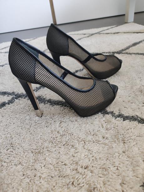 Krásne extravagantné lodičky guess, guess,38