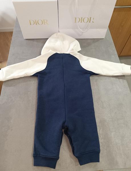 Overal jemne zateplený zn.dior, dkny,68