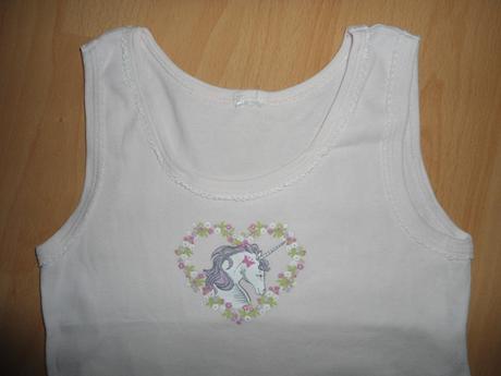 Bledoruzove tielko s jednorozcom, 116