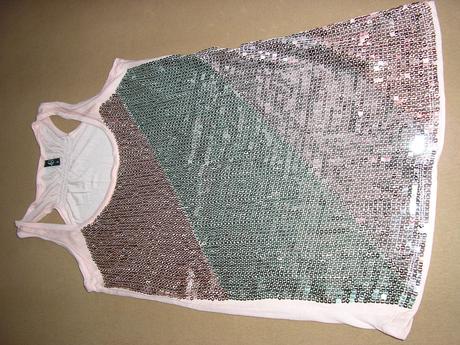 379. ružové tričko s flitrami nenosené, s