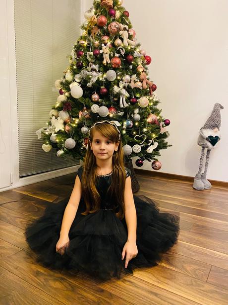 Dievčenské šaty, 128