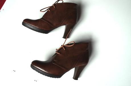 Členkové topánky s poštou, 39