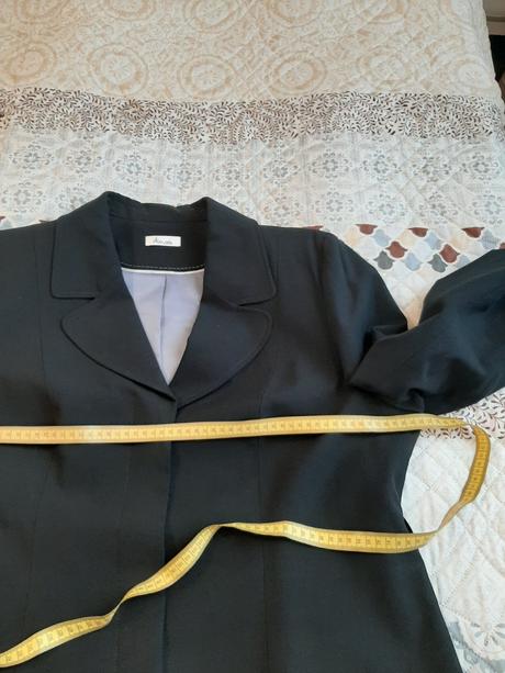 Čierne dámske sako č. 48, 48