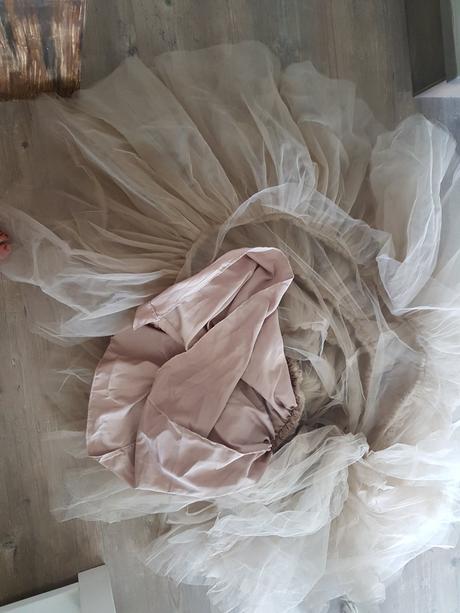 Velka spolocenska tulle sukna,