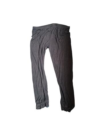 Dámske trištvrťáky z viskózy s čipkou, m