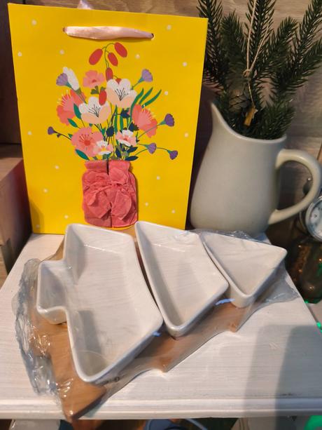 Misky na oriešky v tvare stromu,