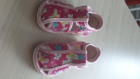 Papucky manik 20, manik