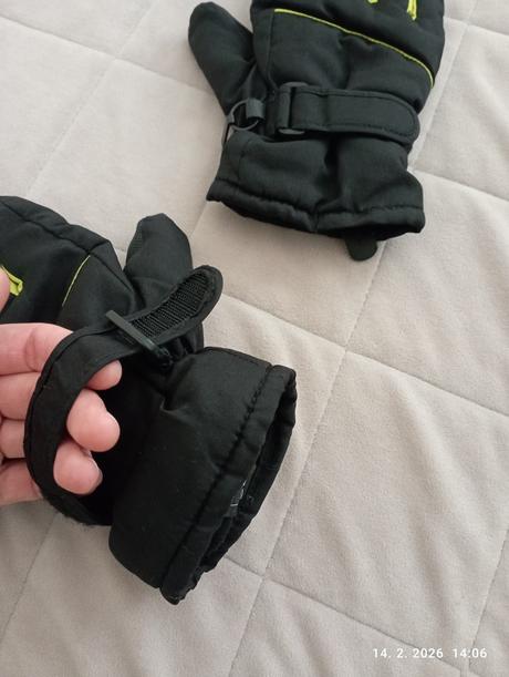 Zimné rukavice (už s poštou), crivit