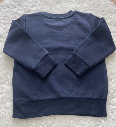 Tmavomodra mikina zimne dinosaury, c&a,98