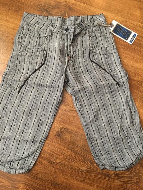 Značkové nohavice, 30