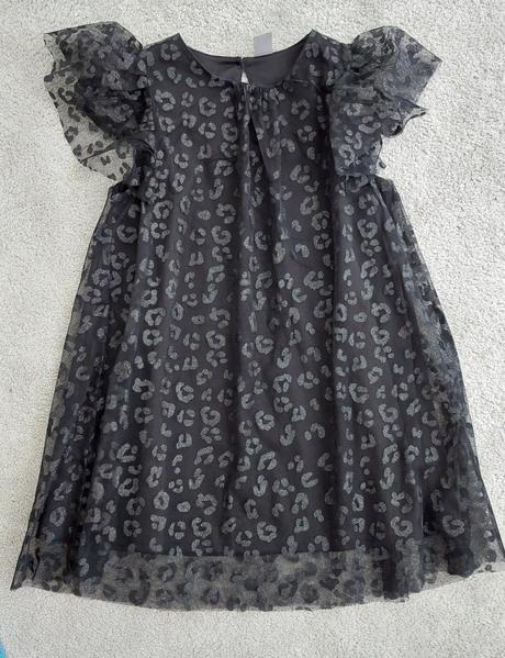 Čierne tylové šaty s leopardím vzorom, 122
