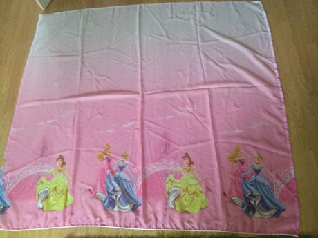 Záclona s princeznami, 