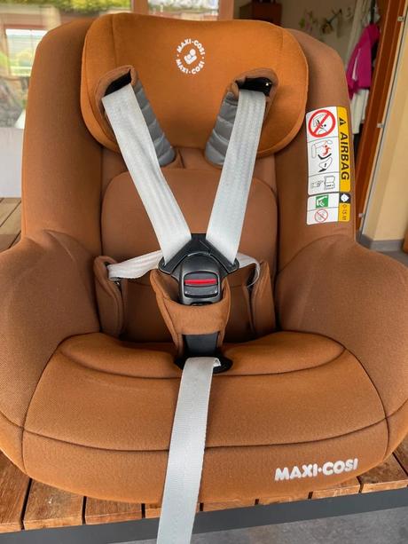 Maxi-cosi pearl pro i-size s 2wayfix základňou, maxi cosi