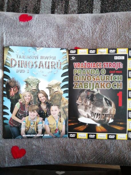 Mam na predaj dvd 2ks dinosaurov,