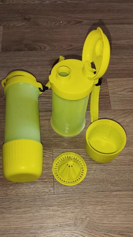 Flaša tupperware 1 kus,