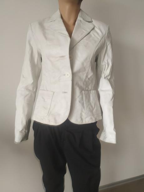 3000 kozena biela bunda bola draha, m