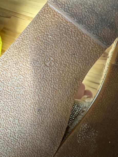 Kamienkove slapky, 36