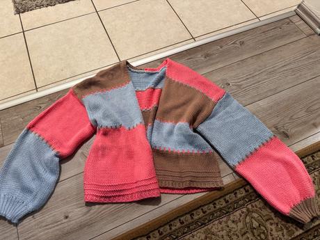 Farebný svetrík, s