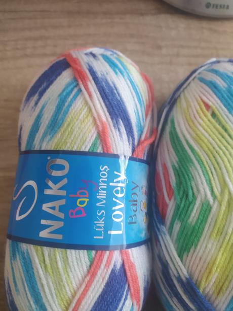 Nako lovely baby priadza, 