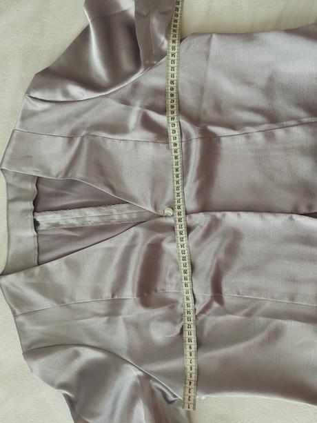 Spoločenský kostým, 42