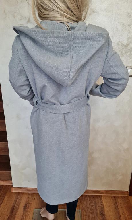 Kabat s kapucňou - pc 300 eur, l / m / s