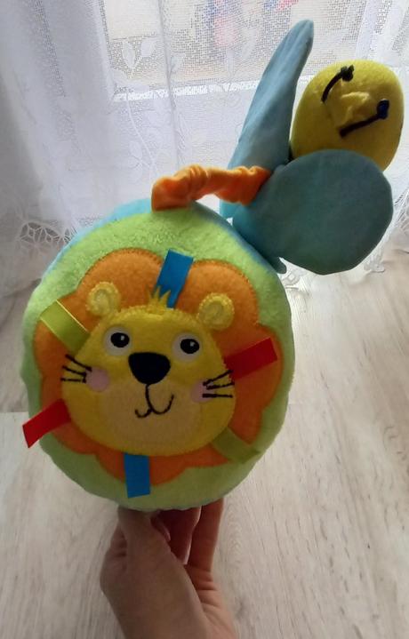 Multisenzorický vankúšik pre bábätká,