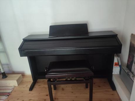 Malo pouzivany elektricky klavir casio ceviano, 