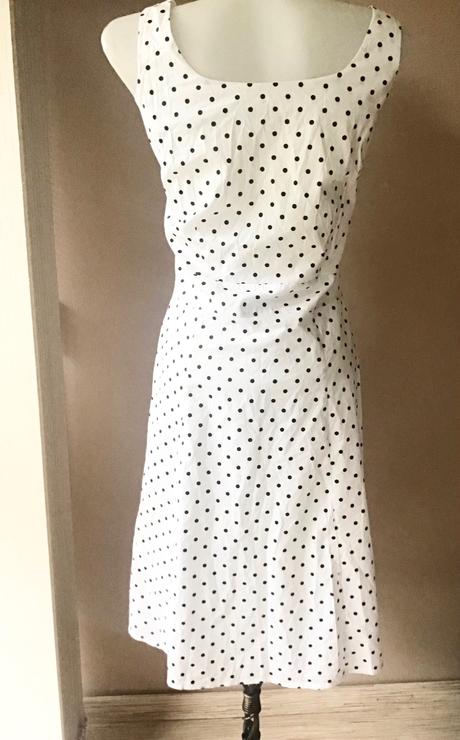 Bodkovane šaty, e-vie,s